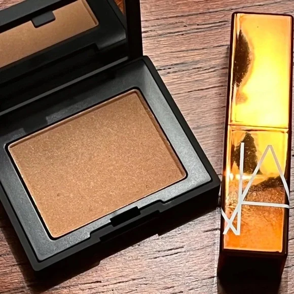 New! NARS Bronzer & lip balm giftset - Picture 4 of 15